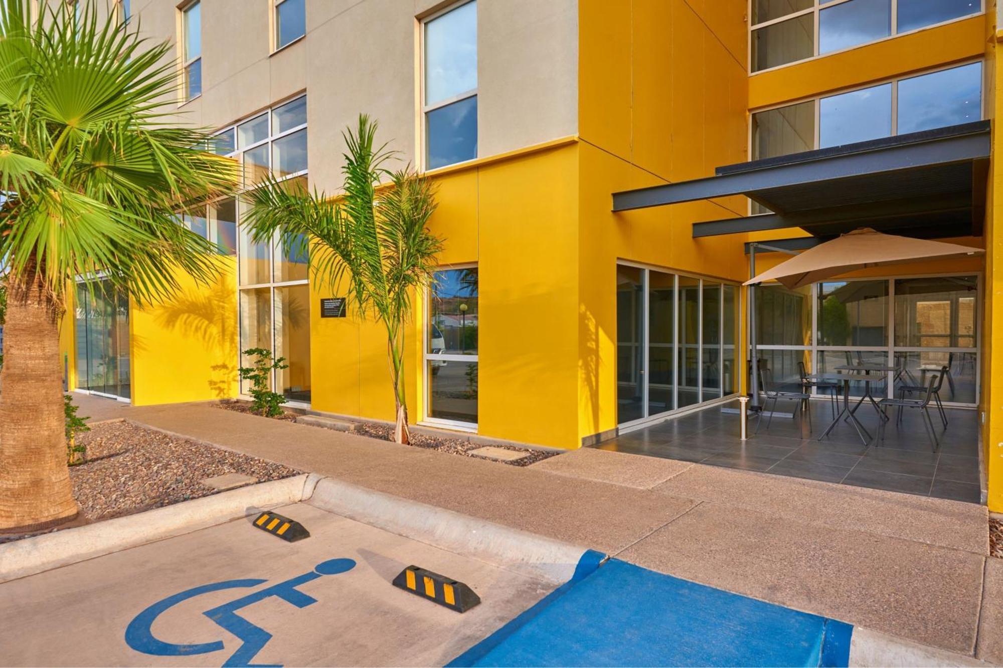 City Express By Marriott Comitan Luaran gambar